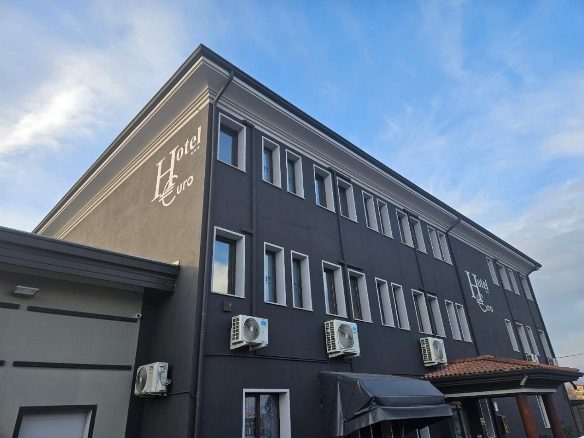 Hotel Euro Castegnato Bagian luar foto