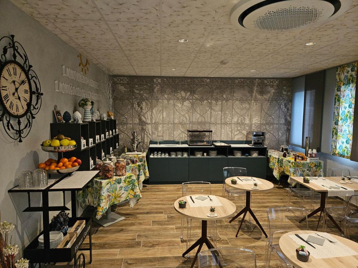 Hotel Euro Castegnato Bagian luar foto