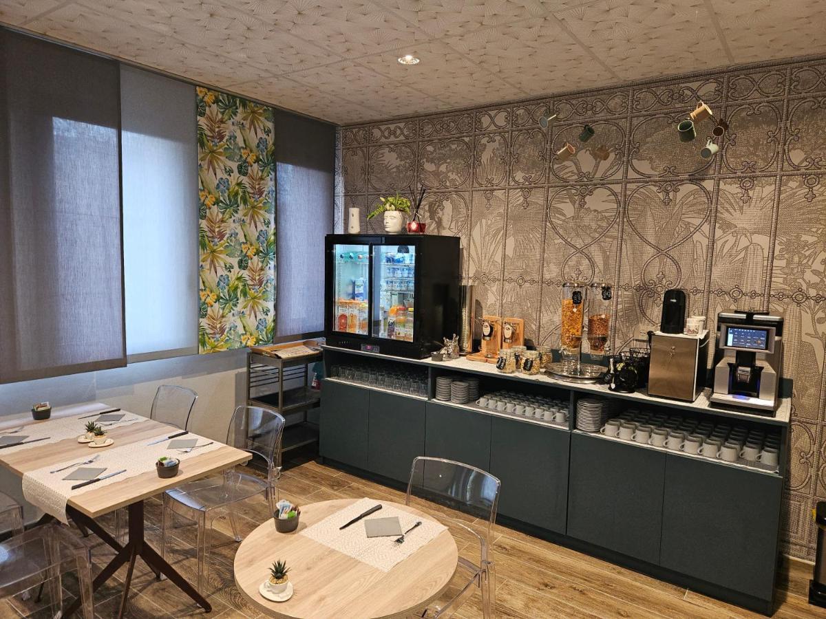 Hotel Euro Castegnato Bagian luar foto