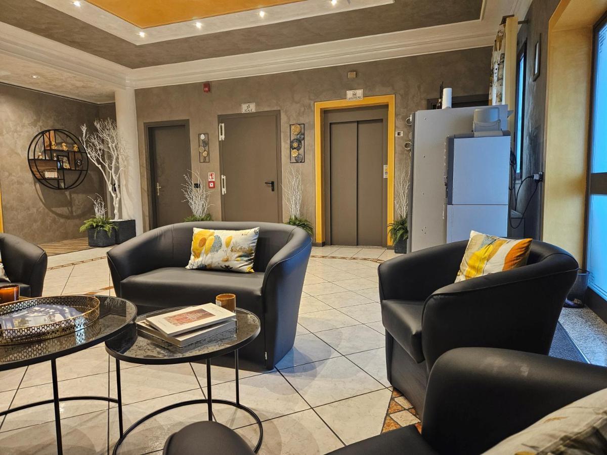 Hotel Euro Castegnato Bagian luar foto